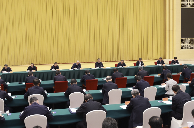 4月23日下午,中共中央總書記、國(guó)家主席、中央軍委主席習(xí)近平在重慶主持召開新時(shí)代推動(dòng)西部大開發(fā)座談會(huì)并發(fā)表重要講話。